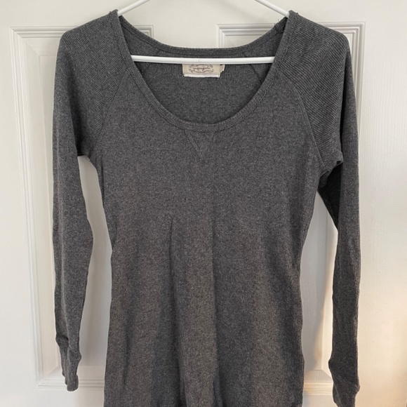 Long sleeved ribbed top - Picture 2 of 2